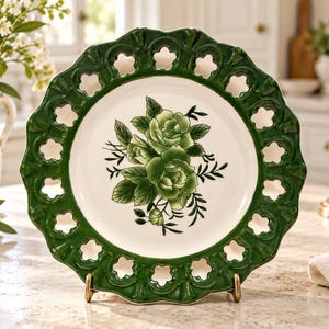 Decoratief bord met groene roos, geperforeerde en geschulpte rand, 6,5 inch keramisch bord, Franse landelijke cottage decoratie.