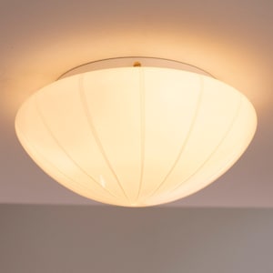 Lámpara vintage, difusor de cristal de Murano de los años 80 - Lámpara de techo italiana / Archivo blanco lechoso