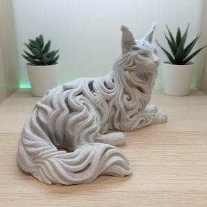 Beeldje van een Maine Coon-kat met marmerlook, decoratief kattenbeeldje voor op tafel of plank, cadeau voor kattenliefhebbers, 3D-kunst afbeelding 2