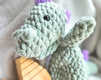 Dinosaurio de peluche de chenilla suave hecho a mano