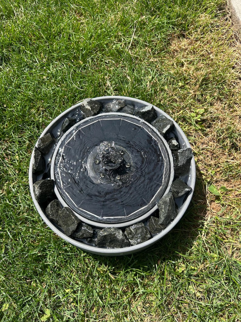 Fonte solar em formato de bacia para fontes de 16 cm, bebedouro para pássaros e abelhas, com aparência de pedra, mini lago, decoração para varanda e jardim, impressão 3D. imagem 4