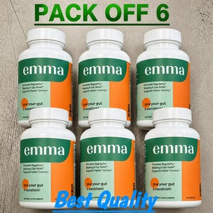 Könnte beinhalten: Sechs weiße Nahrungsergänzungsmittelflaschen mit grünen und orangefarbenen Etiketten sind auf einer strukturierten Oberfläche angeordnet. Die Etiketten tragen die Aufschrift "emma" und fördern die Regelmäßigkeit und die Linderung von Blähungen. Der Text "PACK OFF 6" steht oben und "Best Quality" unten.