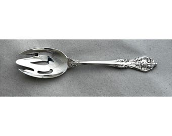 Cuchara de servir Gorham King Edward Sterling perforada de 21,3 cm (8 3/8") Sin monograma