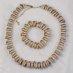 JBK Camrose & Kross Gold Gerippt Kristall Halskette Armband Set Jackie Kennedy Bild 2