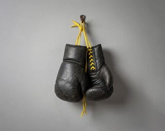 Handmade Black Leather Pro Boxing Gloves | Customized Kickboxing Gloves, MUAY Thai, MMA, Sparring Training Gloves, Boxing Gift for Him