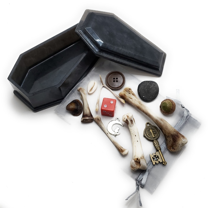 Bone Casting Kit for Hoodoo Ritual Witchcraft Throwing Bones Etsy