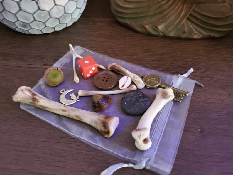 Bone Casting Kit for Hoodoo Ritual Witchcraft Throwing Bones Etsy
