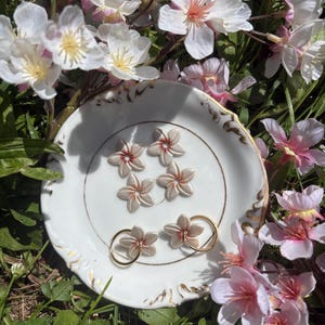 Örhängen med paljetter och pärlor | Handgjorda örhängen med blommor | Boho chica smycken för kvinnor | Sommarörhängen med blommor