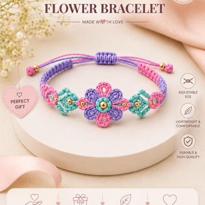 Op de afbeelding: Een handgemaakte bloemenarmband met paars en roze gevlochten koord, een centraal bloemmotief, turquoise geometrische accenten en kleine goudkleurige kralen. De tekst luidt HANDMADE FLOWER BRACELET, MADE WITH LOVE, PERFECT GIFT, ADJUSTABLE SIZE, LIGHTWEIGHT & COMFORTABLE, DURABLE & HIGH QUALITY, HANDMADE WITH CARE, INSPIRED BY NATURE, UNIQUE & BEAUTIFUL, Thank you for supporting handmade!