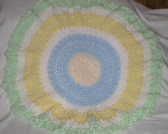 Bobbles in the Round Baby Afghan Pattern