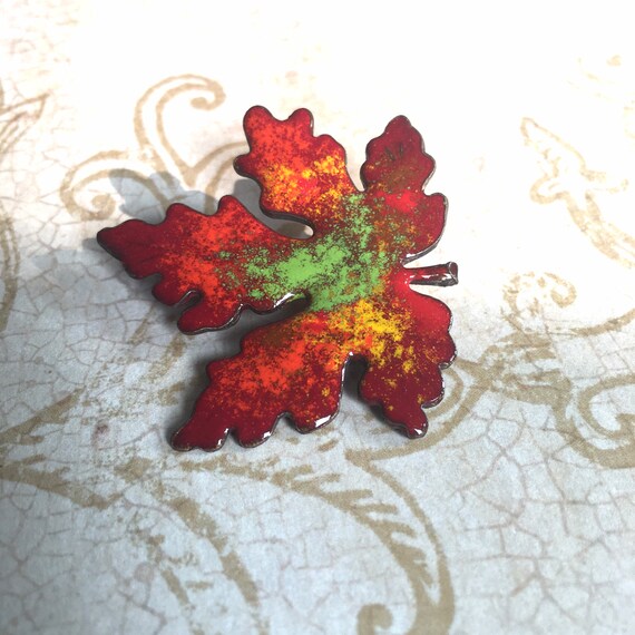 Enamel Maple leaf brooch pin from the 1960’s autu… - image 7