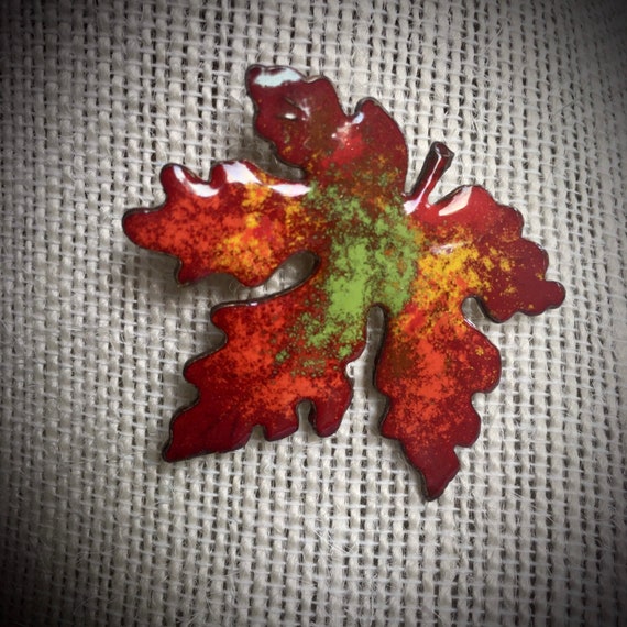 Enamel Maple leaf brooch pin from the 1960’s autu… - image 8