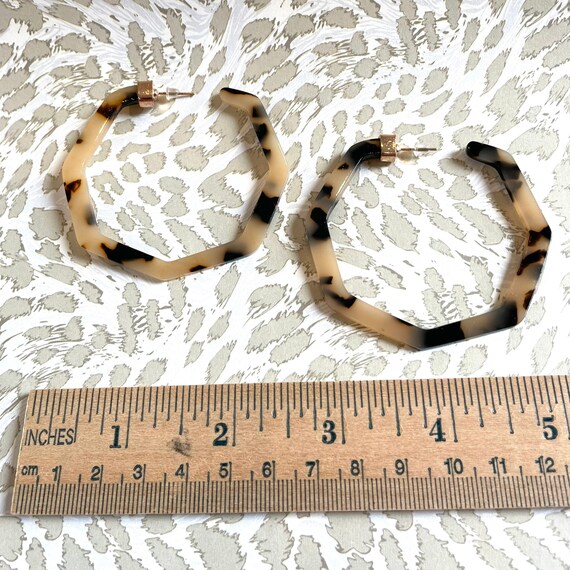 Large tortoise shell hoop earrings pierced - image 6