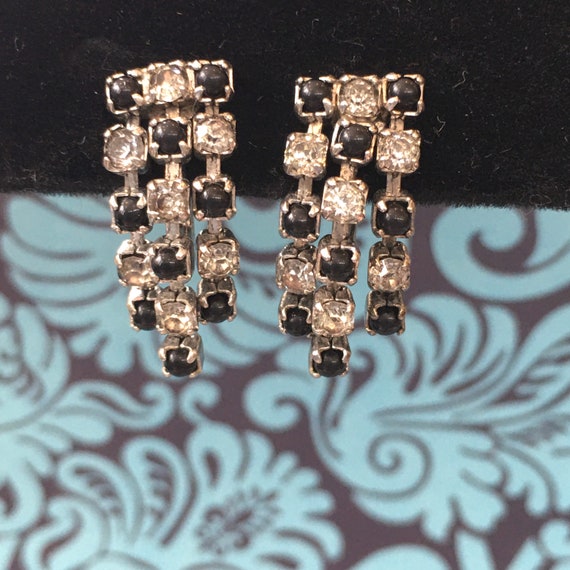 Black and clear earrings Art Deco style dangle - image 3