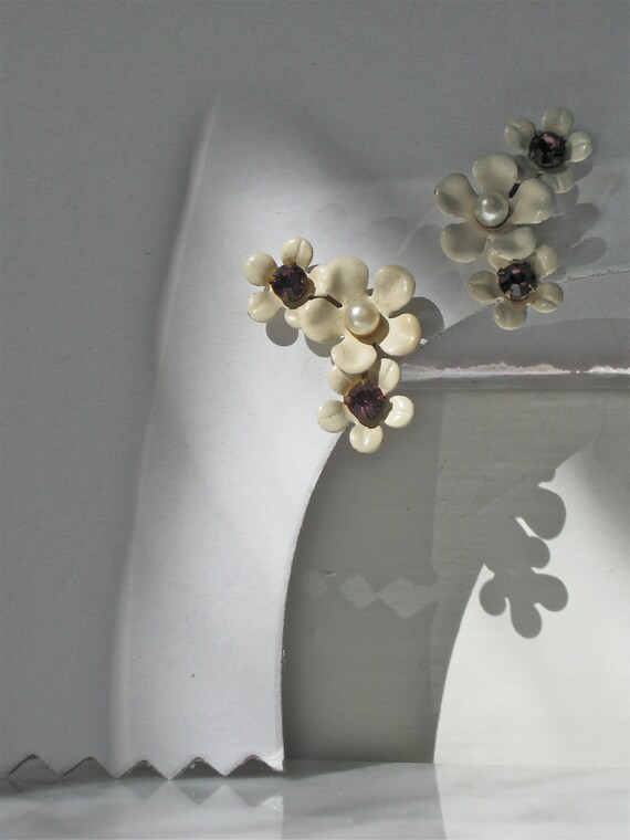 Vintage Amethyst Earrings Flower Faux Screw Back … - image 3