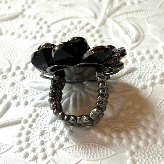 Black stretchable Ring glass cluster flower large… - image 7
