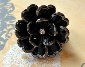 Black stretchable Ring glass cluster flower large faux onyx