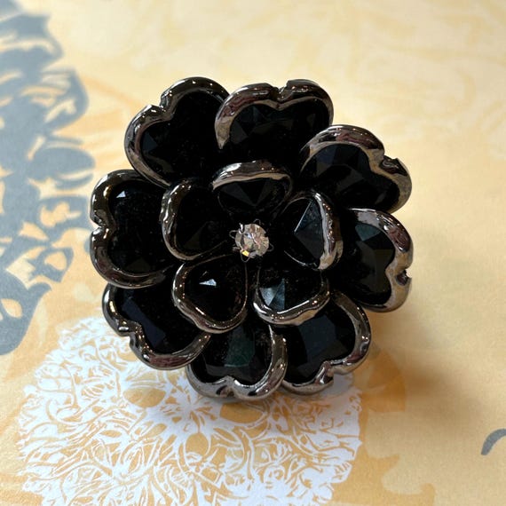 Black stretchable Ring glass cluster flower large… - image 1