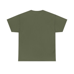 Camiseta "La oración es mi primera vocación" / Camiseta para veteranos cristianos / Gildan 5000 verde militar / Diseño Faith Radio Comms / Camiseta unisex de oración tallas S-5XL imagen 8