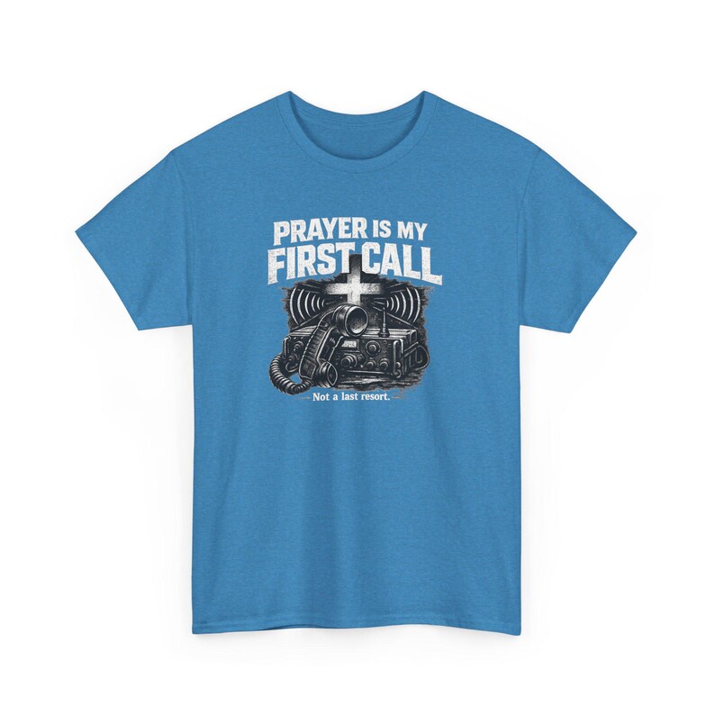Camiseta "La oración es mi primera vocación" / Camiseta para veteranos cristianos / Gildan 5000 verde militar / Diseño Faith Radio Comms / Camiseta unisex de oración tallas S-5XL imagen 15
