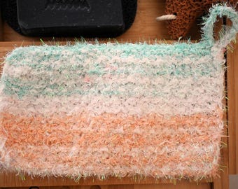 Reusable hand knitted wash cloth