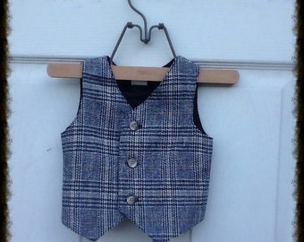 baby boys Tan plaid VEST, fall winter fashion for baby boys, photo prop for boys (6-9 months & 12-18 months)