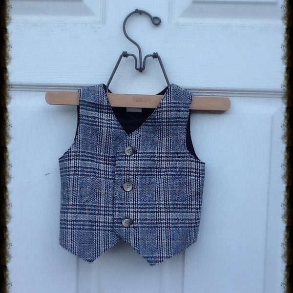 baby boys Tan plaid VEST, fall winter fashion for baby boys, photo prop for boys (6-9 months & 12-18 months)