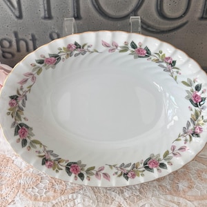 Creative Pink Roses Serving Bowl: Vintage 10.5 inch Family Dinnerware