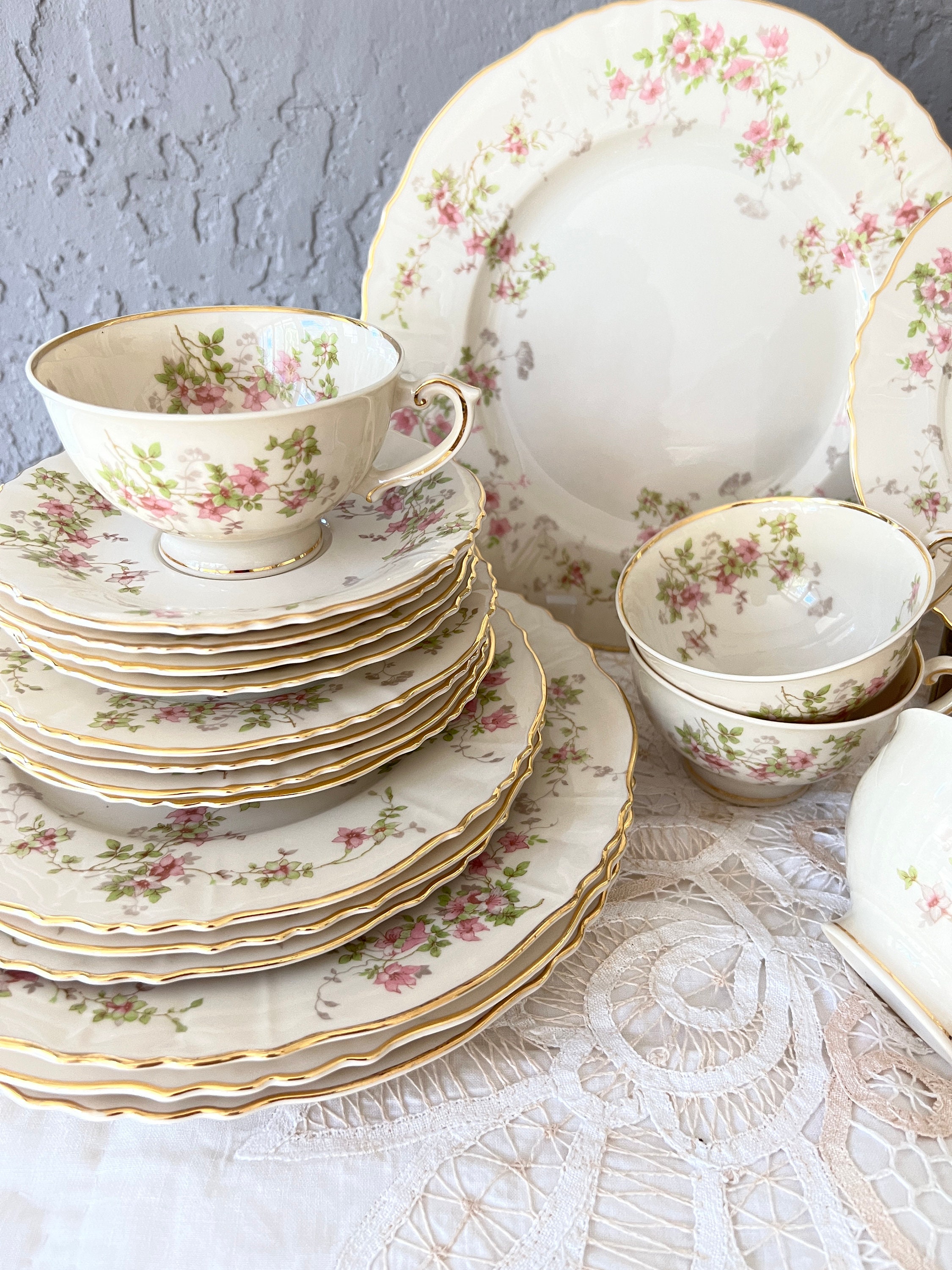 The Difference Between Fine China, Porcelain Dinnerware
