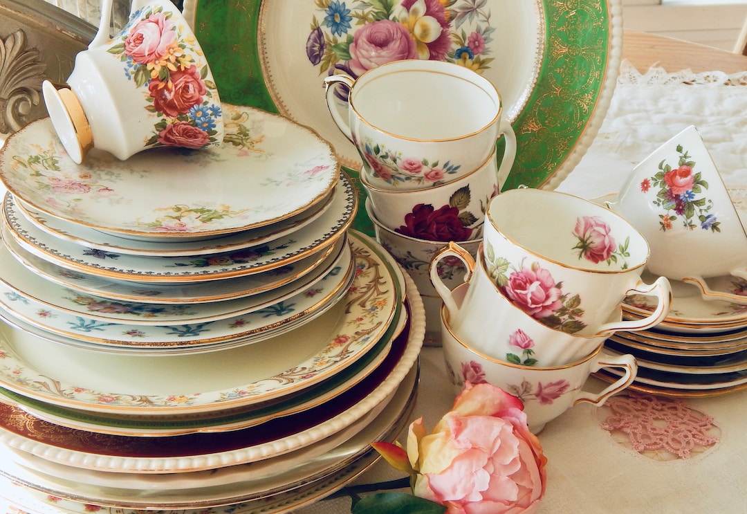 Mismatched Dinnerware Set Vintage 20 Piece Set, Service for 4, Plates ...