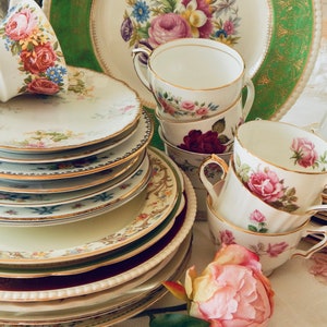 Vintage Mismatched China: 20-Piece Dinnerware Set, Service for 4