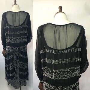 1920s beaded dress in silk chiffon, long sleeves image 2