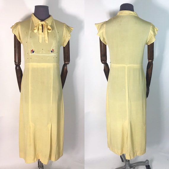 1930s dress in yellow rayon crepe
