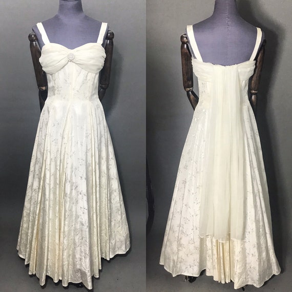 Ivory 1940s Evening Gown, late 1940s