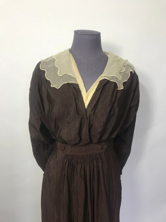 1910s dress with sailor collar - image 2