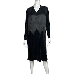 1920er Jahre Kleid aus Satin und Samt