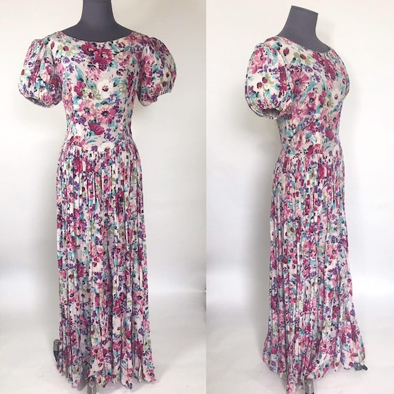 1930s evening gown with balloon sleeves