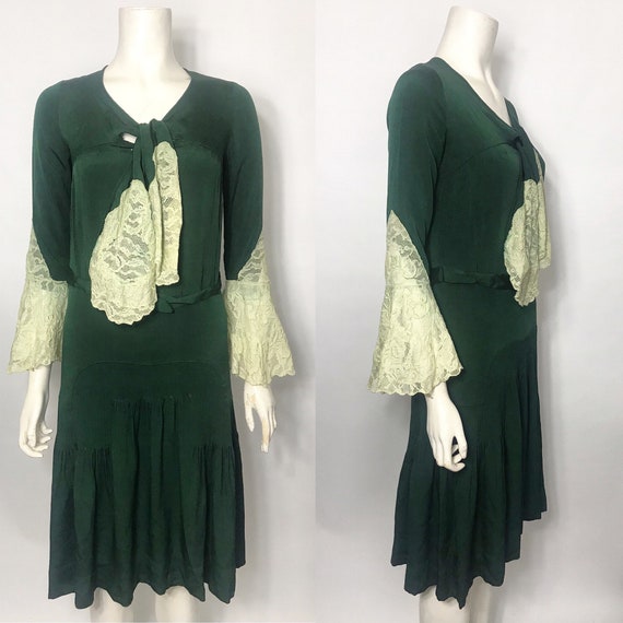 Green 1930s dress lace sleeves and ties