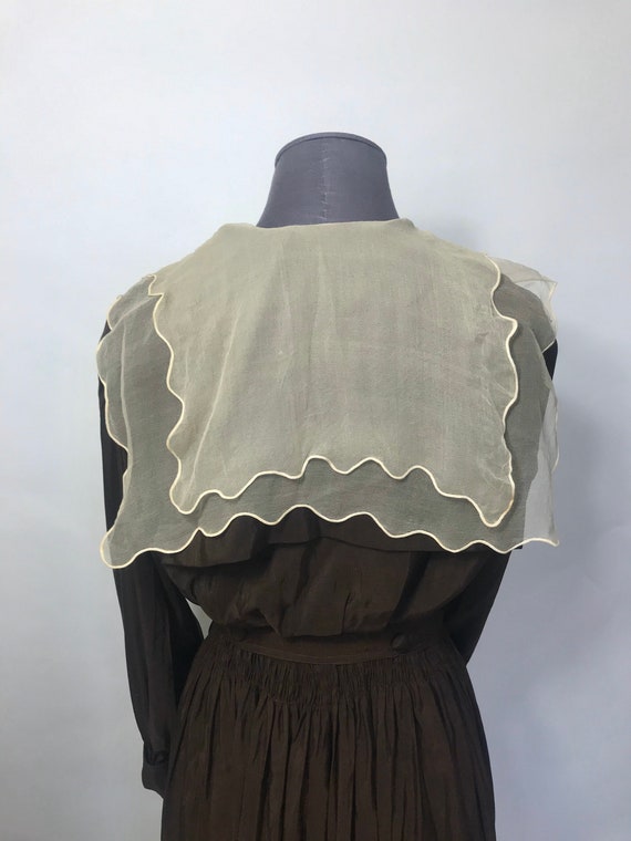 1910s dress with sailor collar - image 3