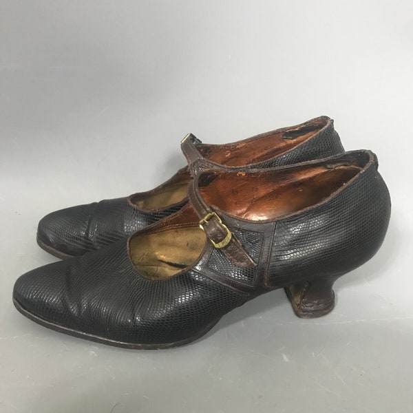 RESERVED for CArol Ann 1920s shoes woth louis heel