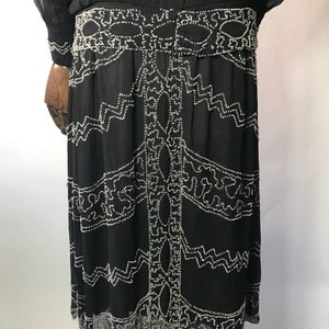 1920s beaded dress in silk chiffon, long sleeves image 4