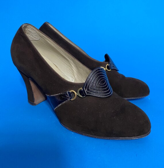 1930s shoes with art deco detail