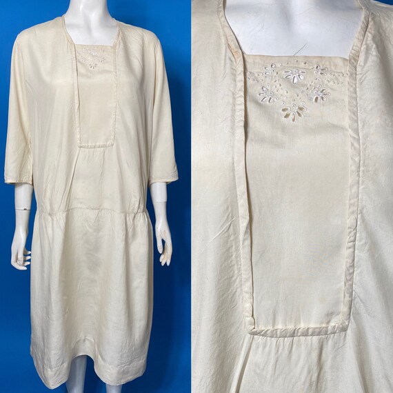 1920s day dress in cream silk