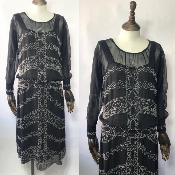 1920s beaded dress in silk chiffon, long sleeves