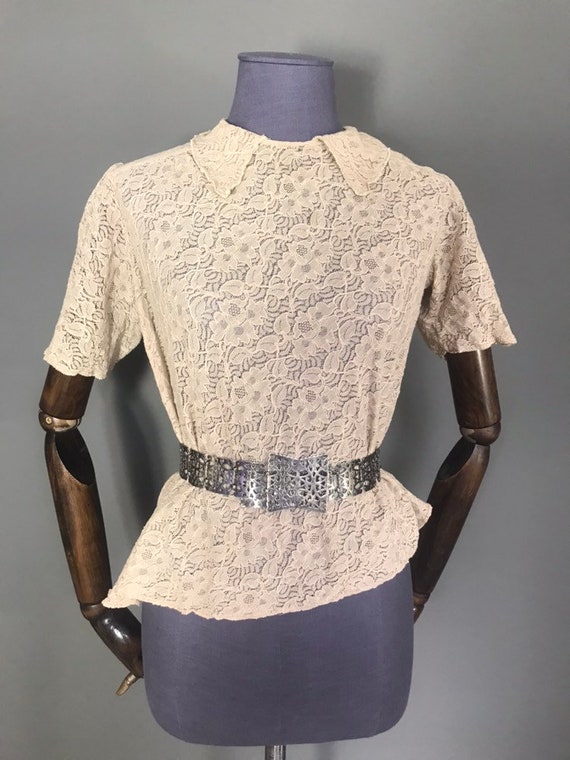 1930s blouse in nude lace