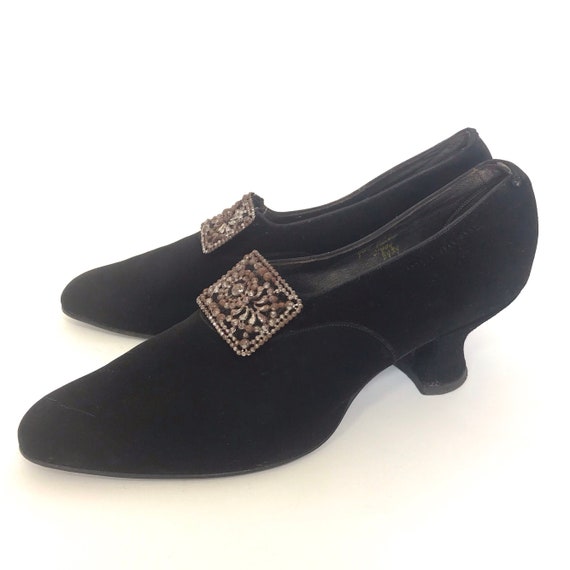 1920s shoes with louis heels and buckle