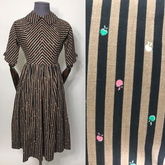 Petite 1950s novelty print dress