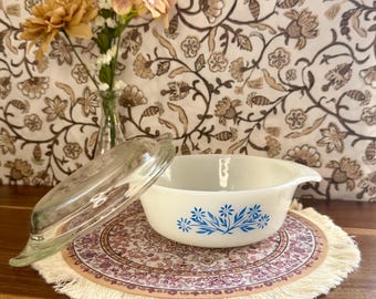 Cazuela vintage Fire-King Blue Cornflower con tapa / Fuente para hornear de vidrio opalino Anchor Hocking