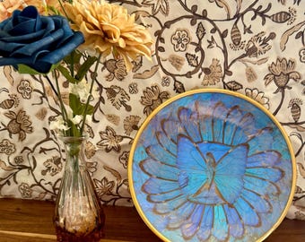 Plato decorativo vintage con forma de ala de mariposa auténtica – Estilo mariposa morfo azul
