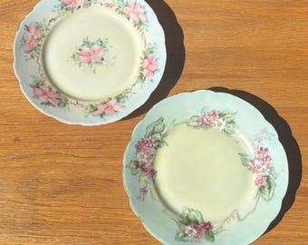 Limoges Frankreich Antike Teller - Handgemaltes Blumenmuster - Ausgebogener Rand - Persönliche Beschriftung